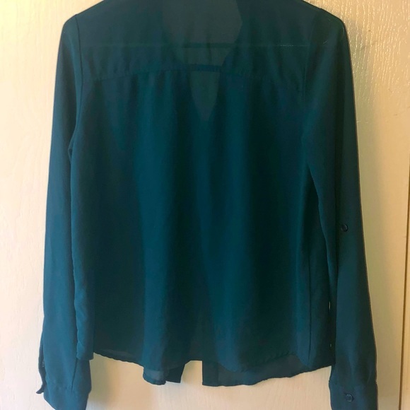 Gorgeous sheer teal shirt with zipper pockets - Picture 4 of 6